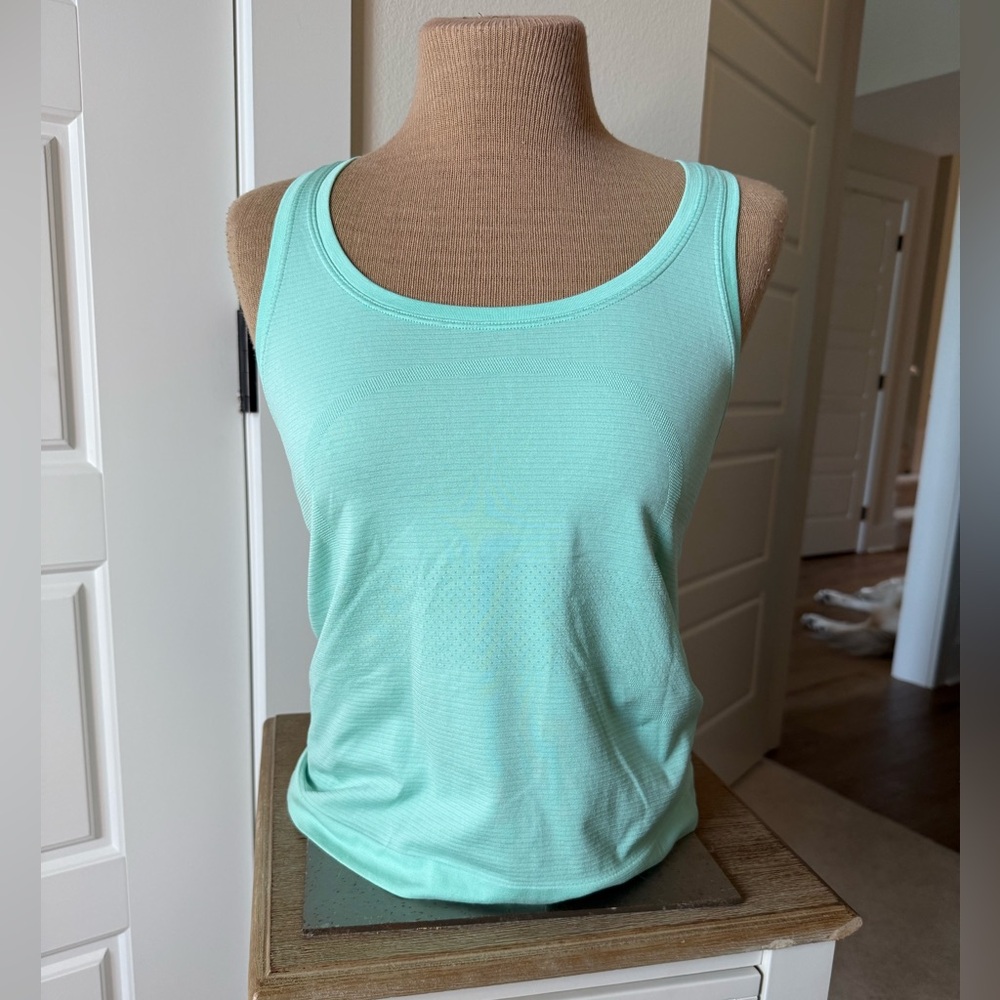 Lululemon Swiftly Tech Racerback